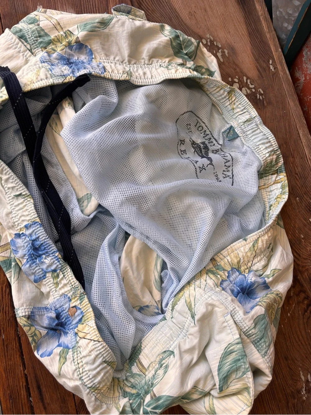 Tommy Bahama Floral Beach Swim Trunks Netted Liner Pockets Men’s Size XXL